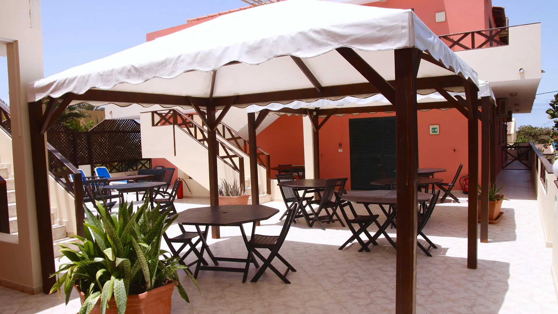 Aparthotel Ponta Preta Santa María