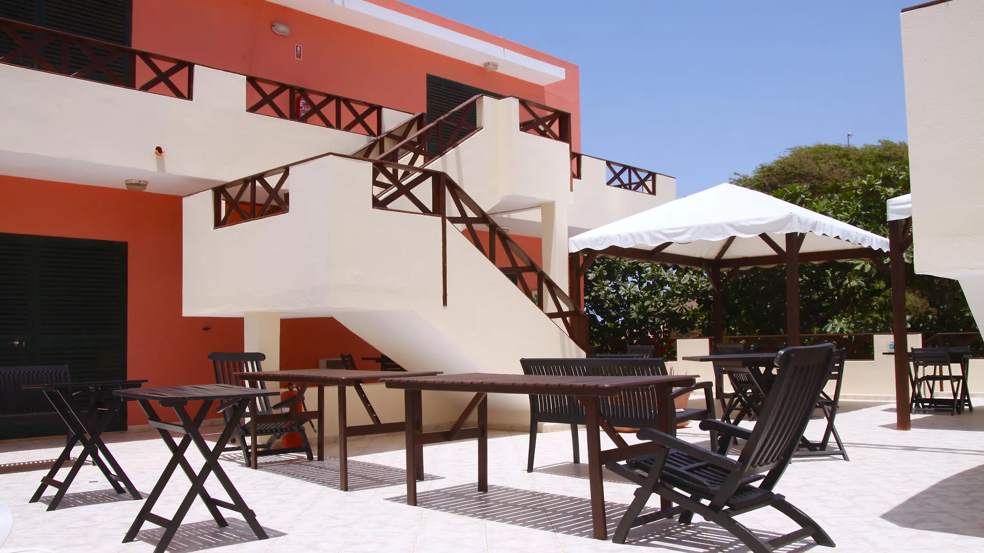 Aparthotel Ponta Preta Santa María